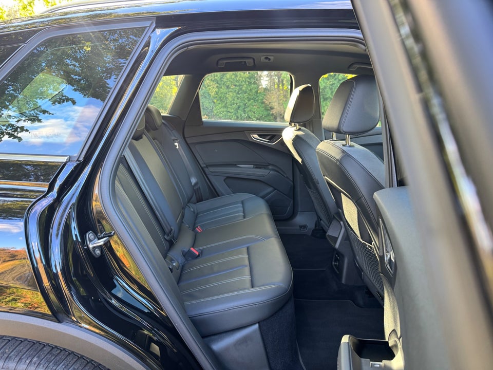 Audi Q4 e-tron 35 Advanced 5d