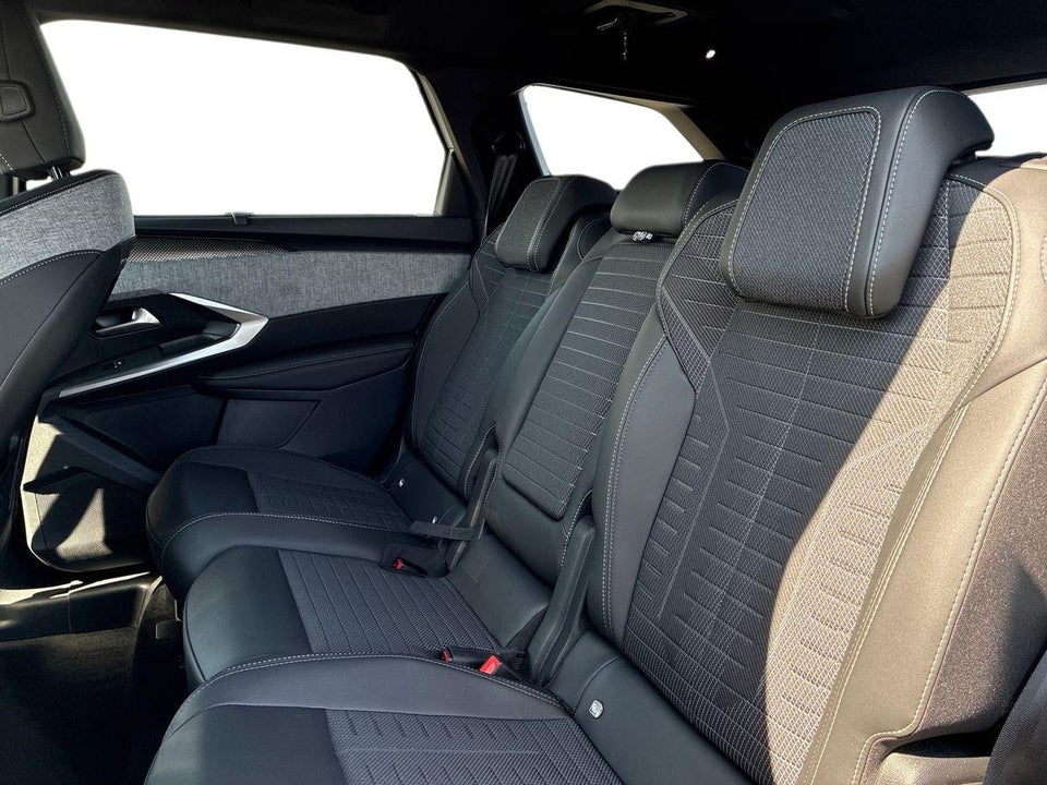 Peugeot e-5008 77 GT Pack 7prs 5d