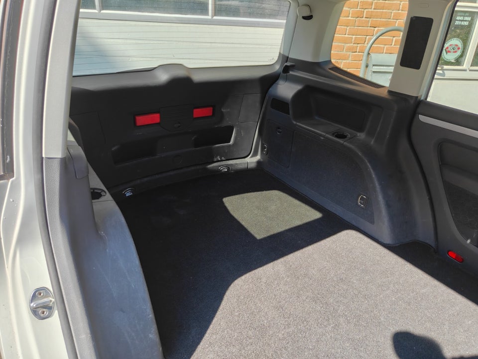 VW Touran 1,6 TDi 105 Comfortline BMT Van 5d