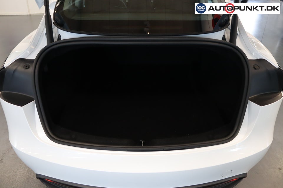 Tesla Model 3 Long Range AWD 4d