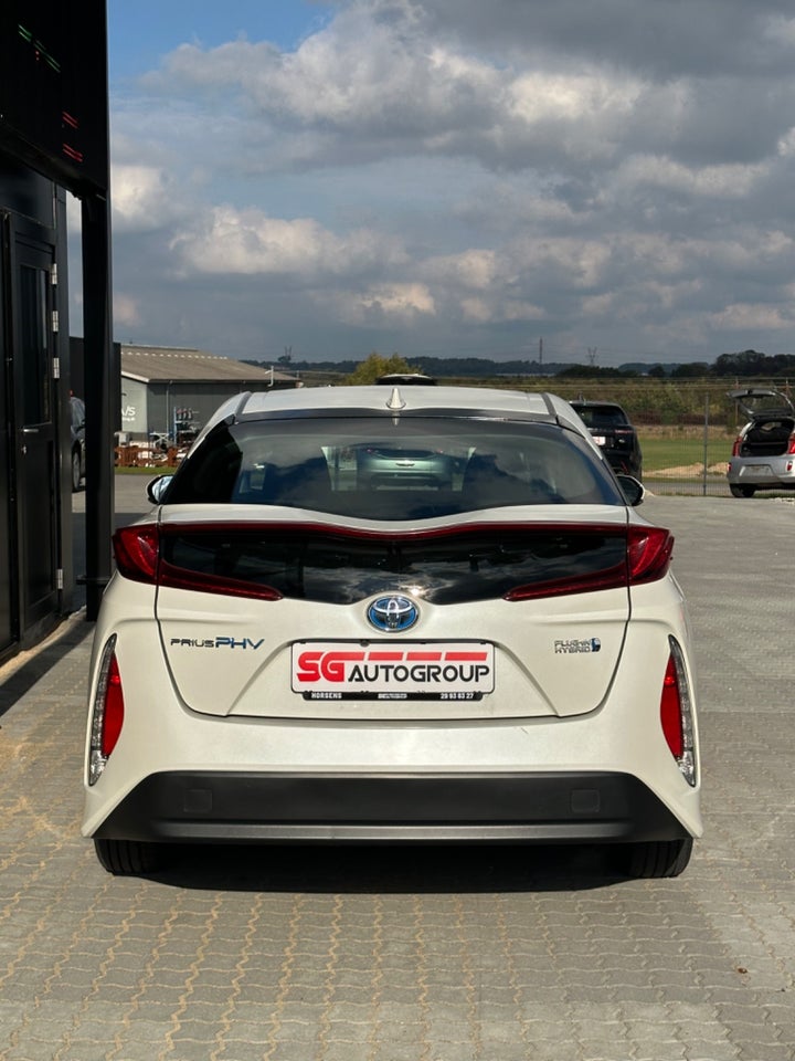 Toyota Prius 1,8 Plug-in Hybrid H3 MDS 5d