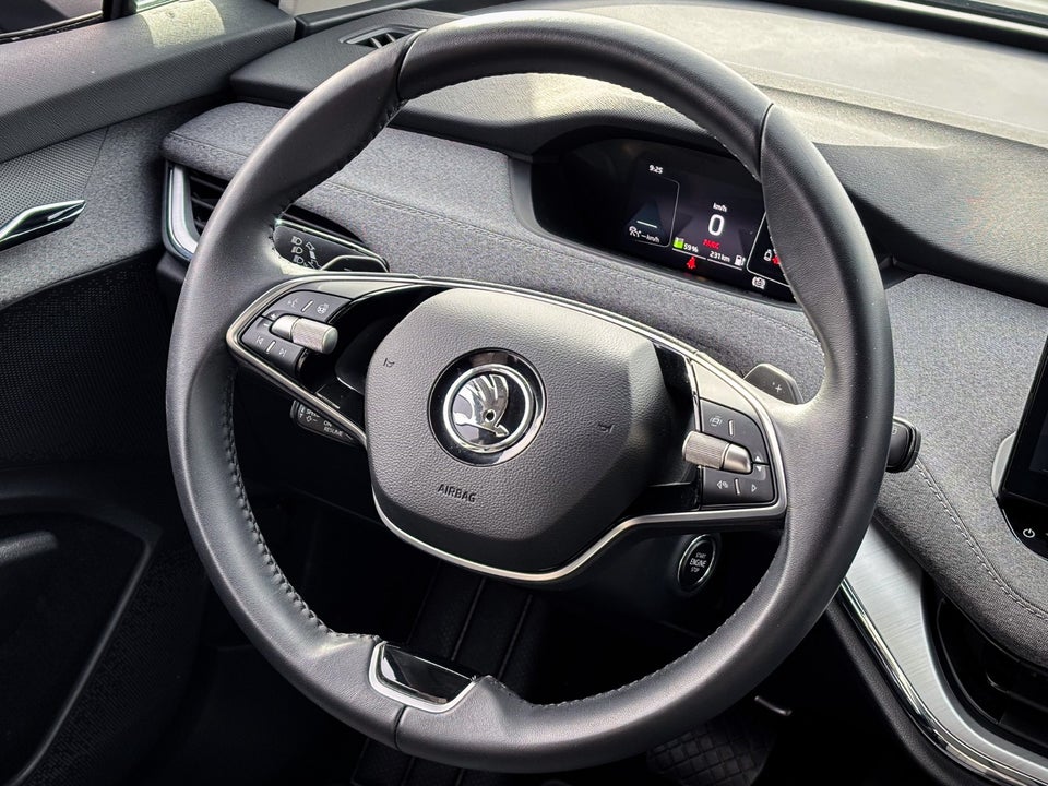 Skoda Enyaq 60 iV Loft 5d