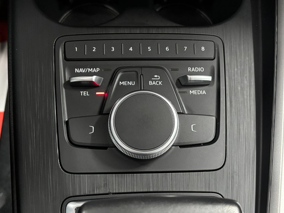 Audi A4 40 TFSi Prestige S-tr. 4d