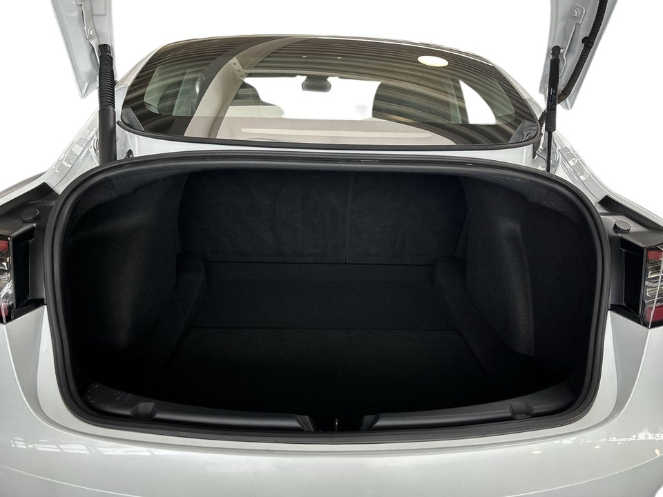 Tesla Model 3 Long Range AWD 4d