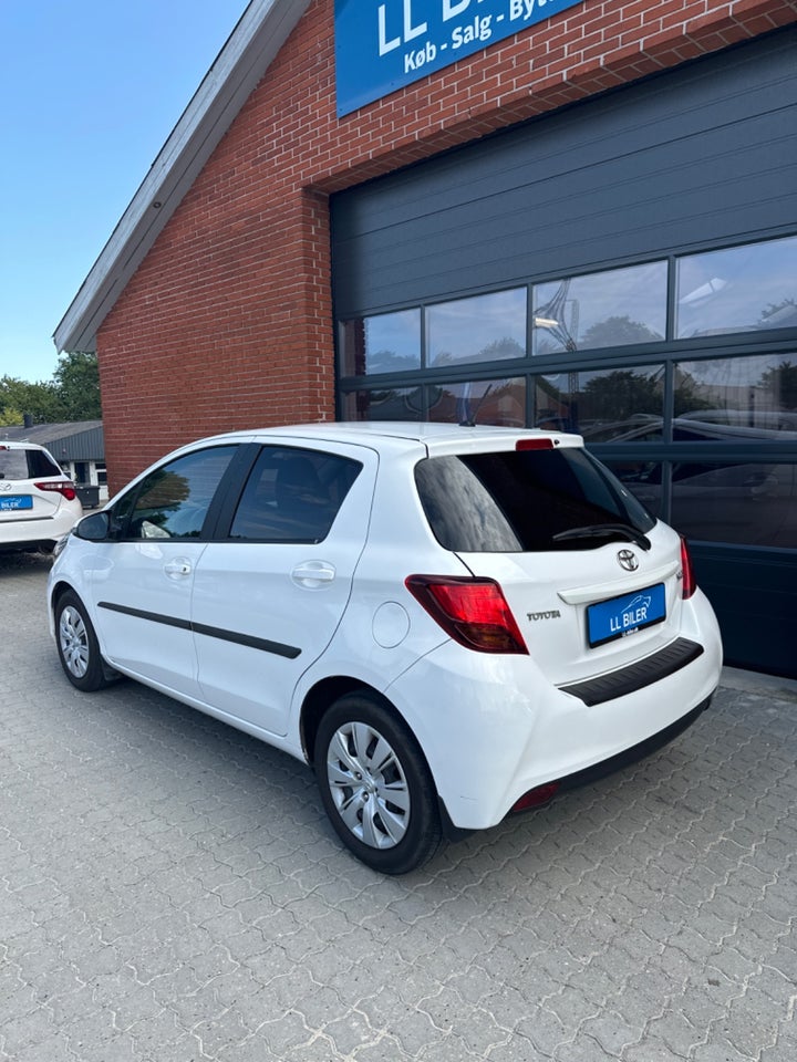 Toyota Yaris 1,0 VVT-i T2 Komfort 5d