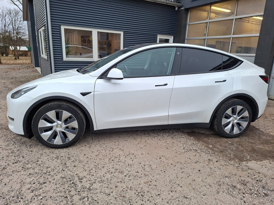 Tesla Model Y Long Range AWD 5d