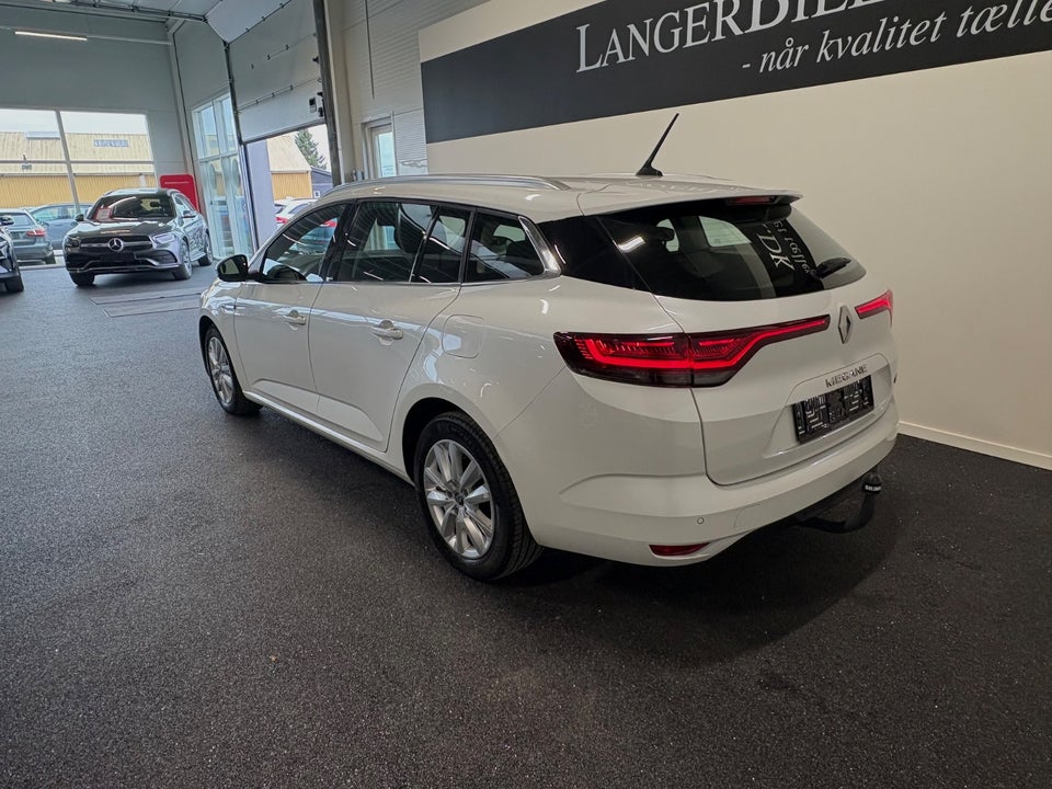 Renault Megane IV 1,6 E-Tech Zen Sport Tourer 5d