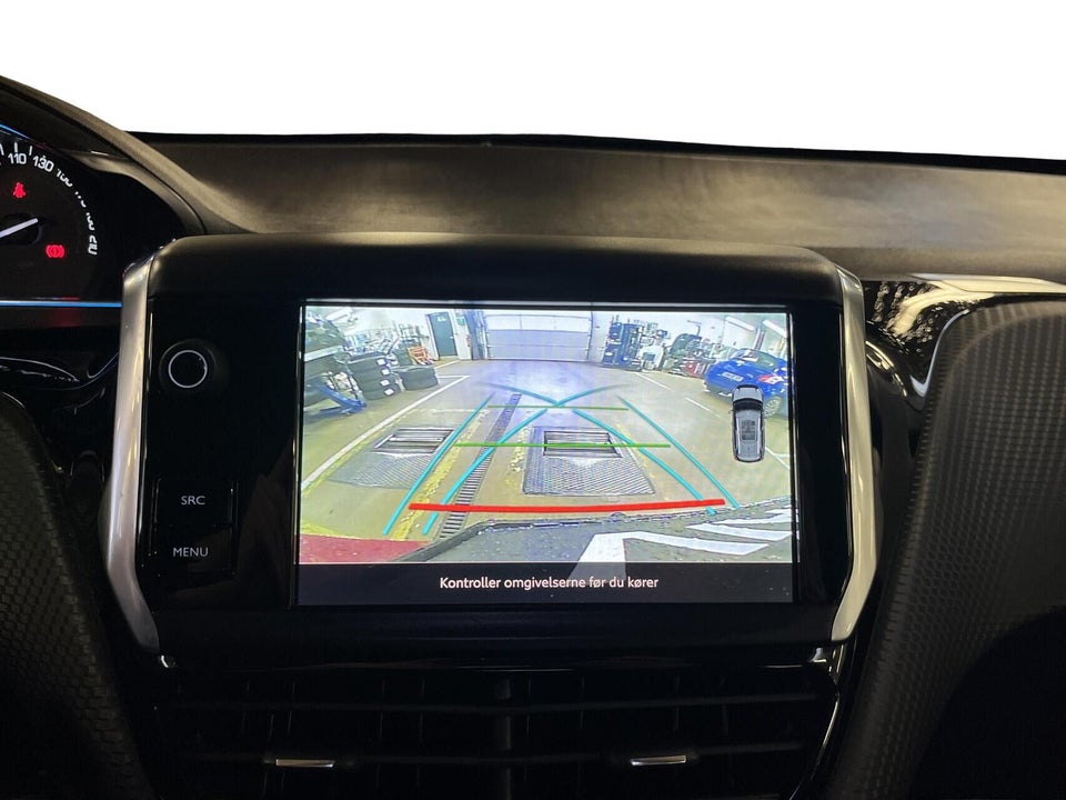 Peugeot 2008 1,2 PureTech 130 Allure Sky 5d