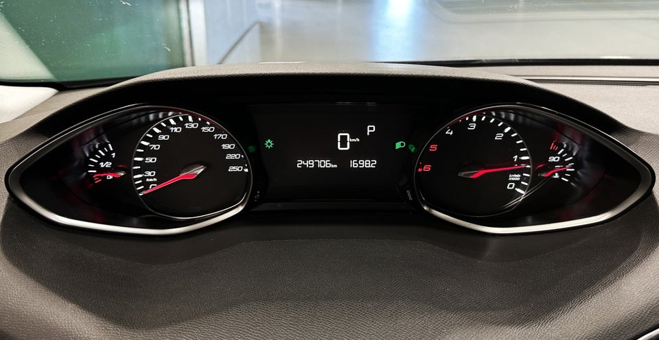 Peugeot 308 1,6 BlueHDi 120 Active SW EAT6 5d