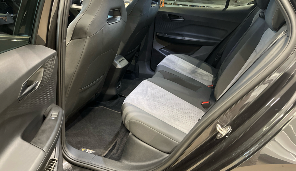 Cupra Born 77 e-Boost Dinamica Pack 5d