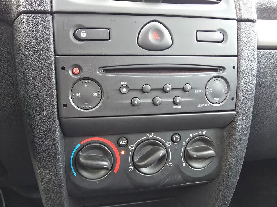 Renault Clio II 1,4 16V Storia 5d