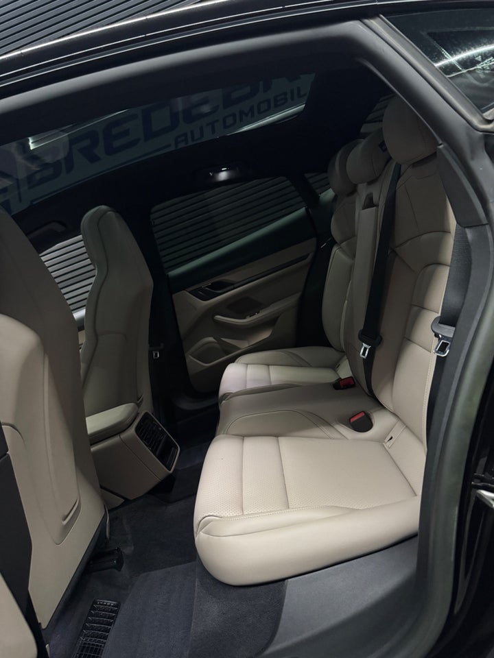 Porsche Taycan Performance+ 4d