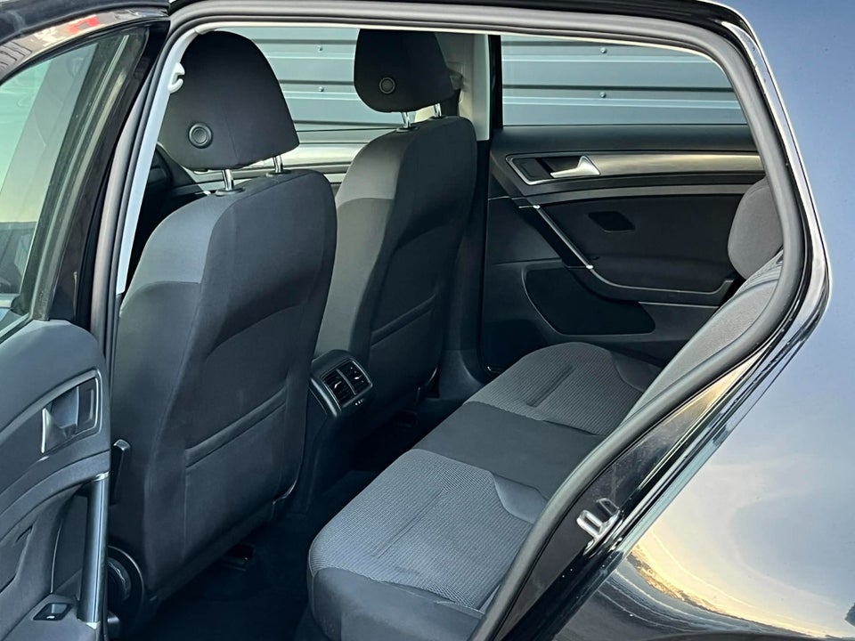 VW Golf VII 1,5 TSi 130 Comfortline DSG 5d