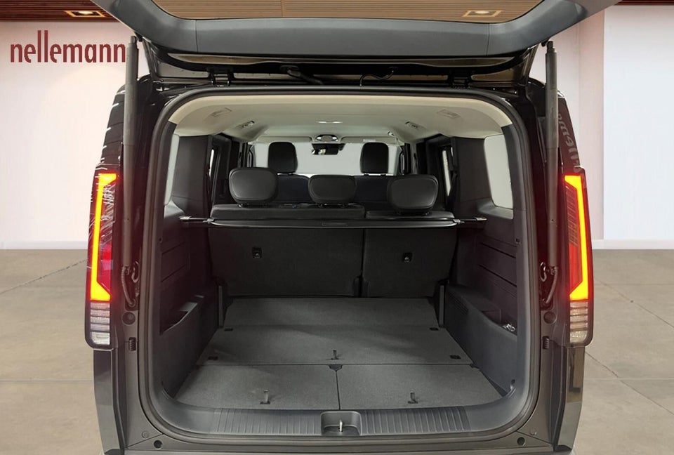 Kia PV5 71 Long Range Upgrade 5d