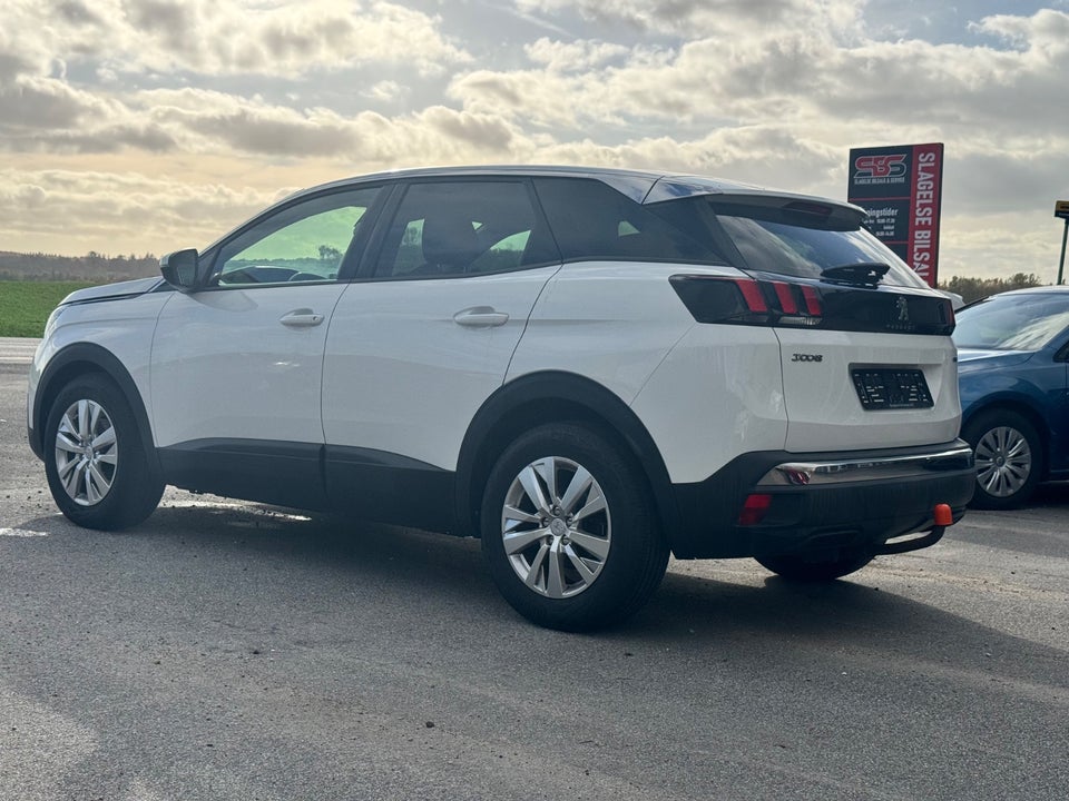 Peugeot 3008 1,2 e-THP 130 Active 5d