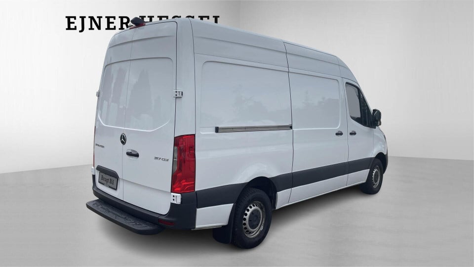 Mercedes Sprinter 317 2,0 CDi A2 Kassevogn aut. RWD