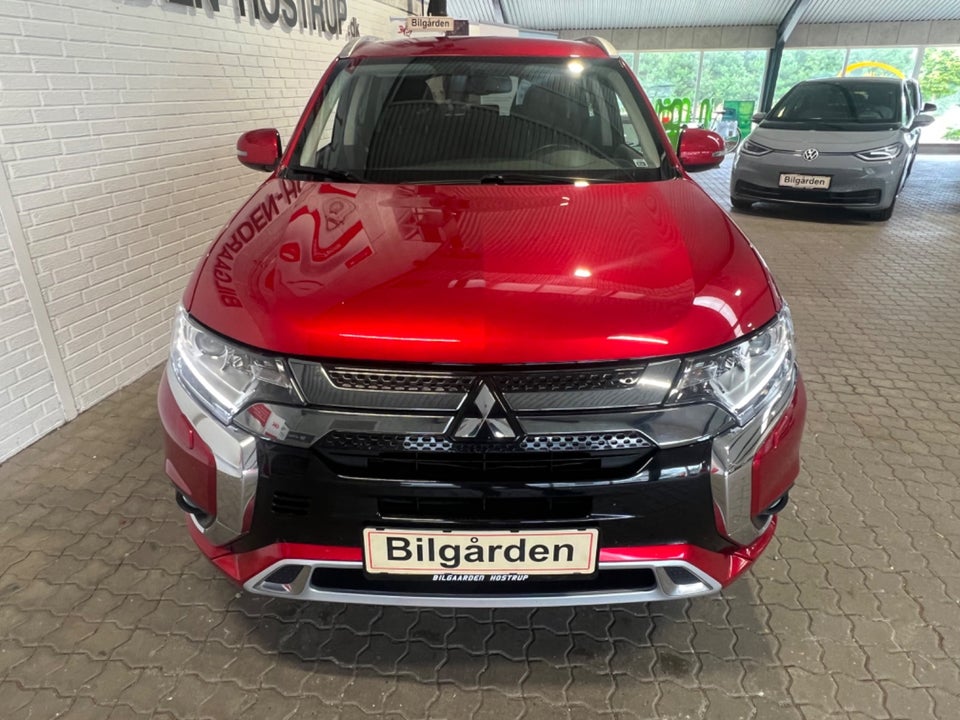 Mitsubishi Outlander 2,4 PHEV Invite CVT 4WD 5d