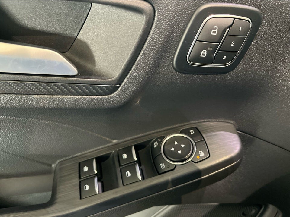 Ford Kuga 2,5 PHEV ST-Line X CVT 5d