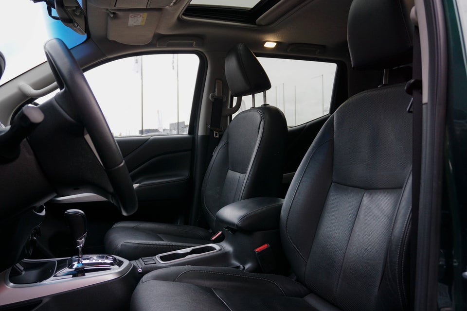 Nissan Navara 2,3 dCi 190 Db.Kab Tekna aut. 4d