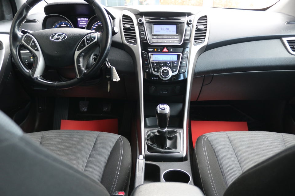 Hyundai i30 1,6 CRDi 110 Style CW Eco 5d