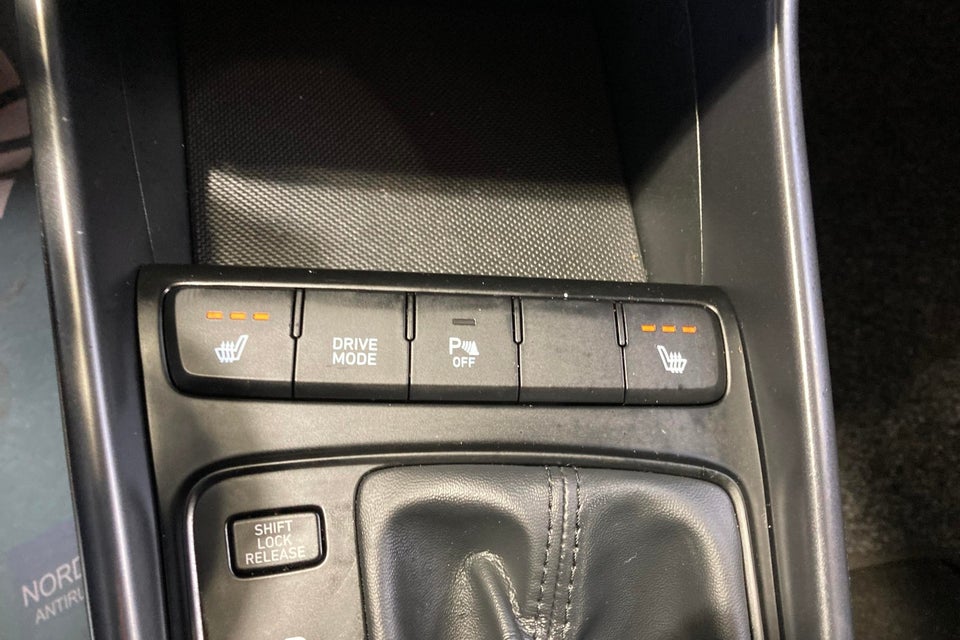 Hyundai i20 1,0 T-GDi Essential DCT 5d