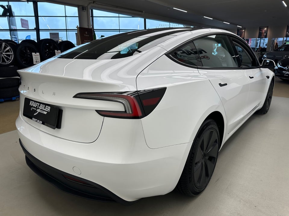 Tesla Model 3 RWD 4d