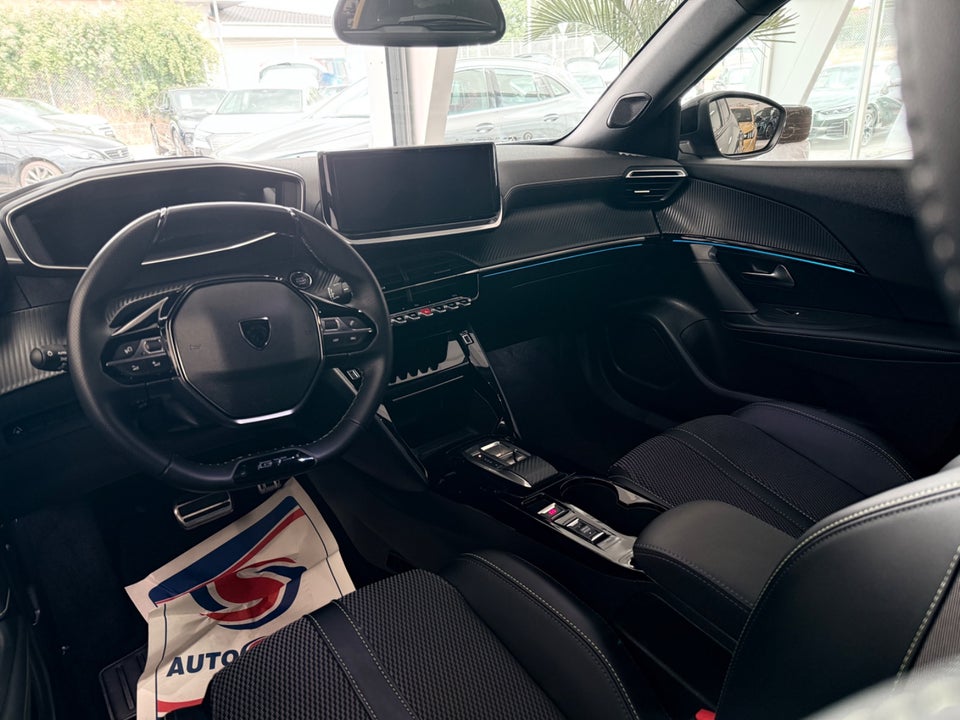 Peugeot e-2008 54 GT 5d
