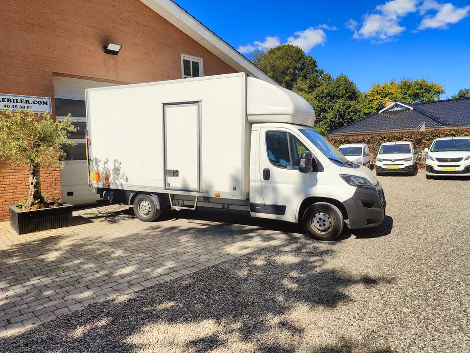 Peugeot Boxer 335 2,2 BlueHDi 165 L3 Alukasse m/lift 2d