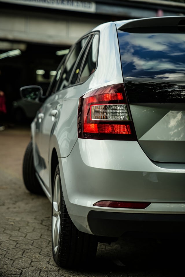 Skoda Rapid 1,6 TDi 105 Ambition GreenTec 5d