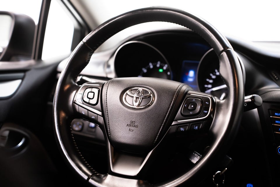 Toyota Avensis 1,8 VVT-i T2 Premium Touring Sports MDS 5d