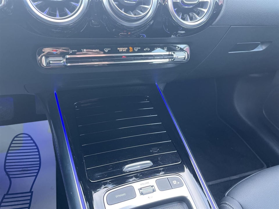 Mercedes EQA300 Progressive 4Matic 5d