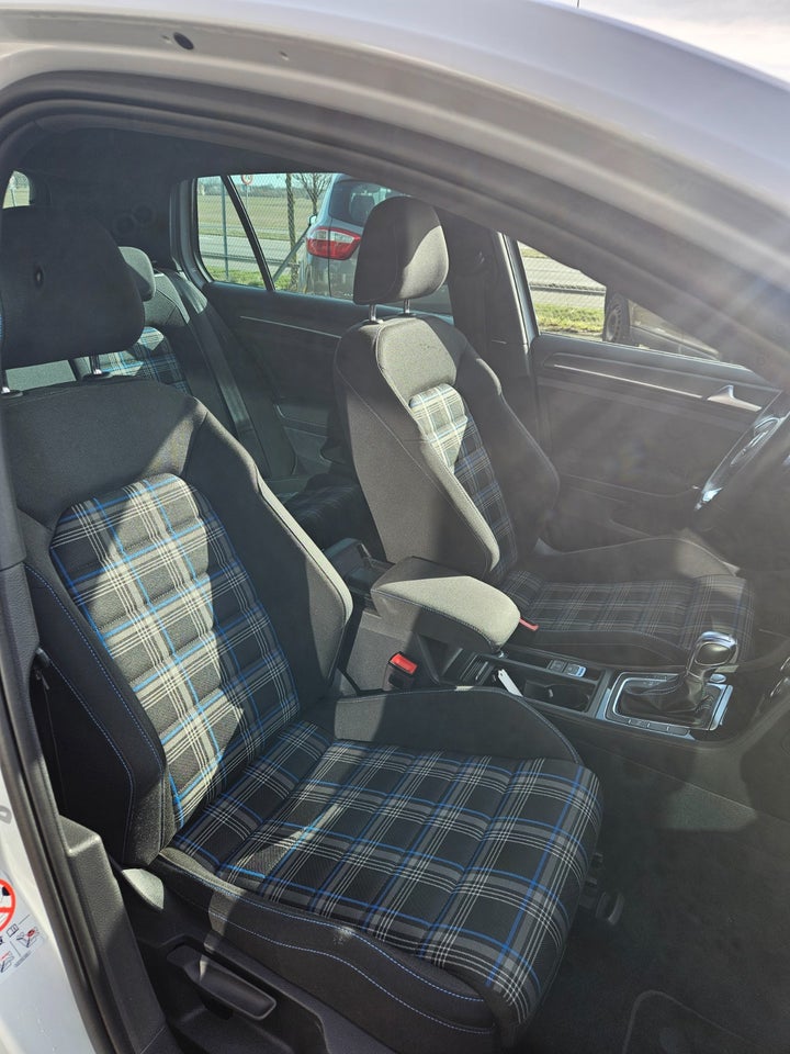 VW Golf VII 1,4 GTE DSG 5d