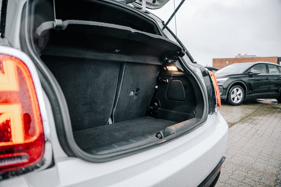 MINI Cooper SE Trim L 3d