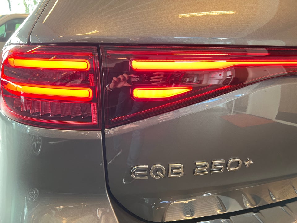 Mercedes EQB250+ AMG Premium 5d