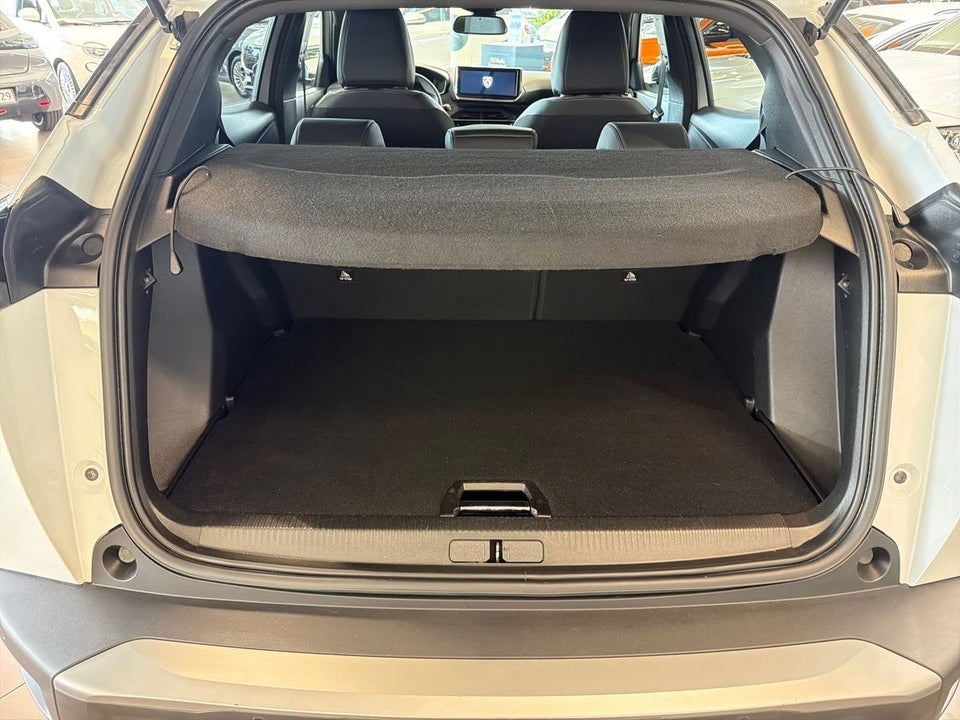 Peugeot 2008 1,2 PureTech 130 Allure EAT8 5d