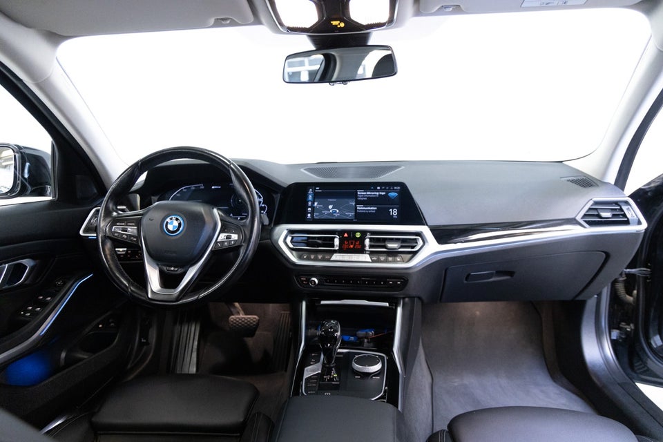 BMW 330e 2,0 Touring Sport Line aut. 5d