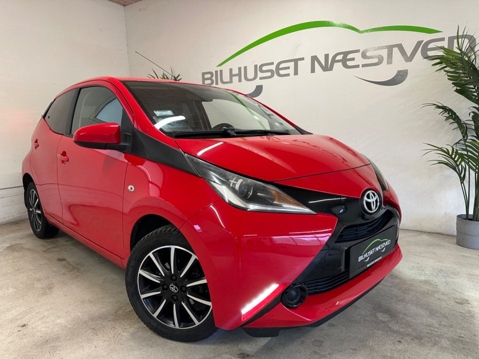 Toyota Aygo 1,0 VVT-i x-press 5d