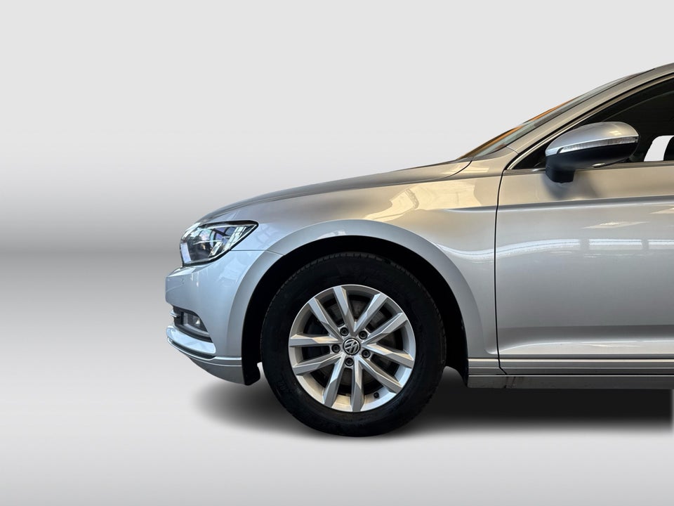 VW Passat 1,6 TDi 120 Comfortline Variant DSG 5d