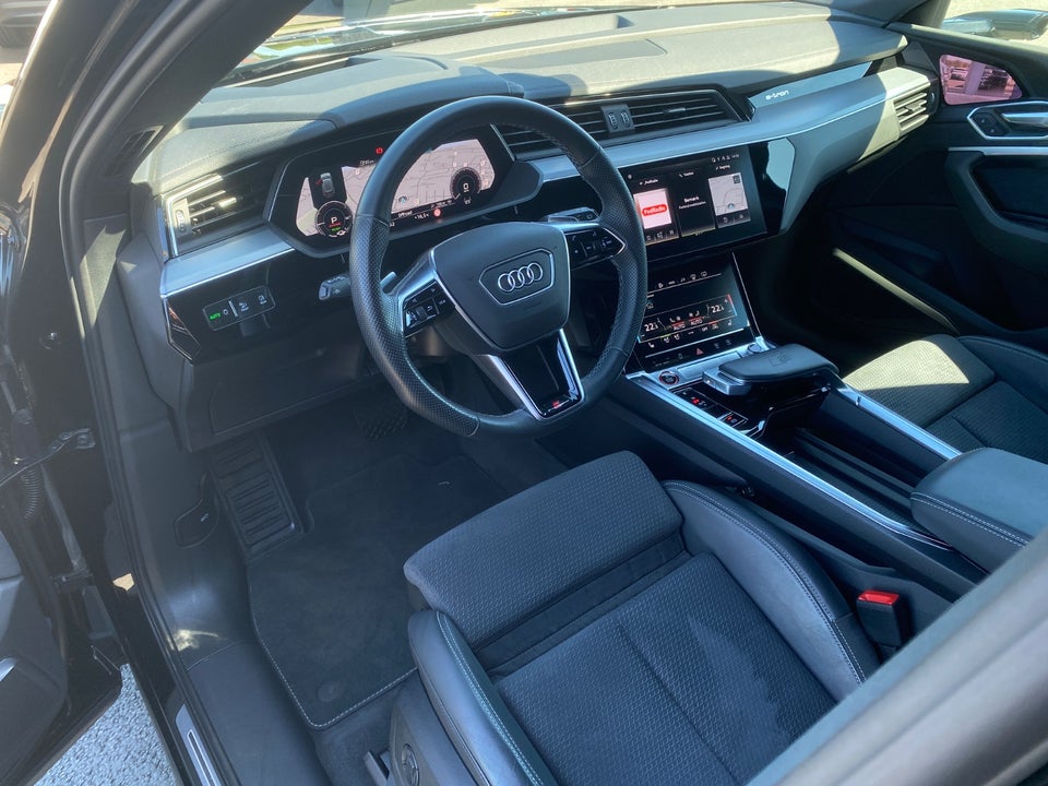 Audi e-tron S quattro 5d
