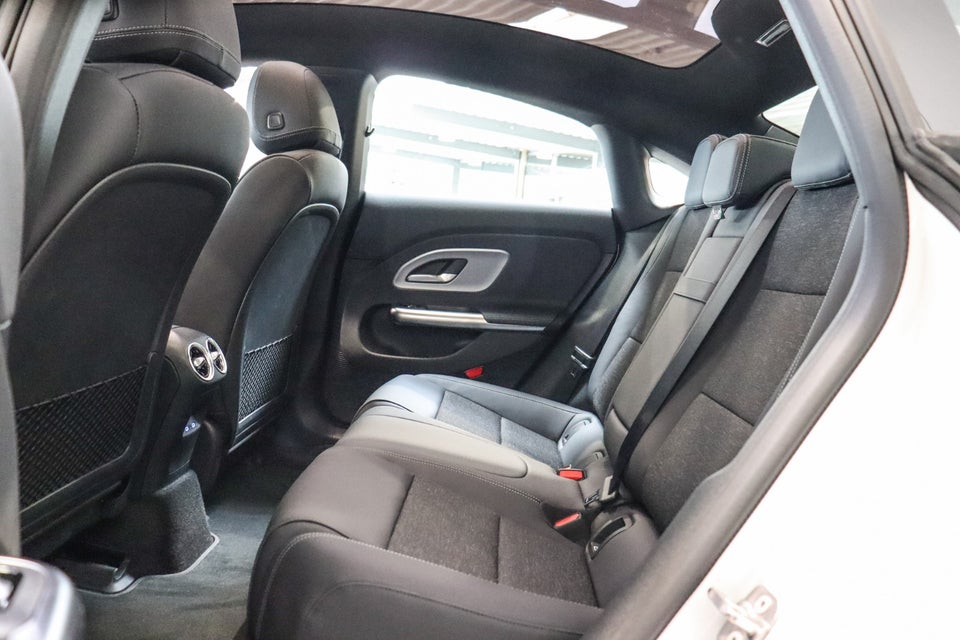Mercedes CLA250+ EQ Progressive Advance Plus 4d