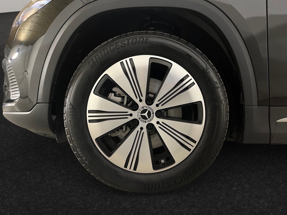 Mercedes EQA300 Progressive 4Matic 5d