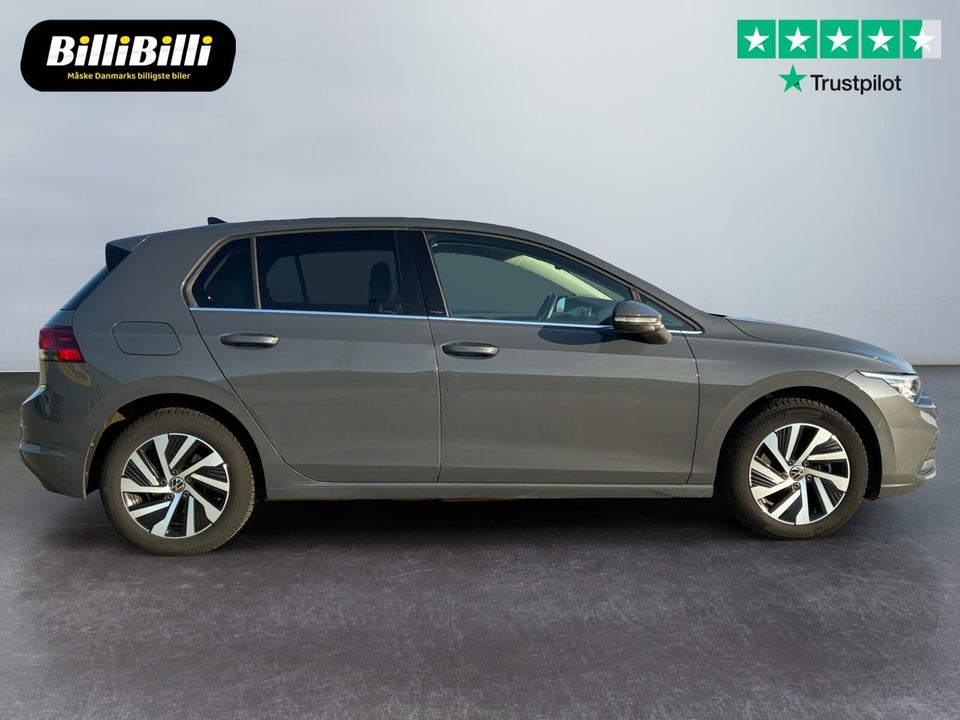 VW Golf VIII 1,4 eHybrid DSG 5d