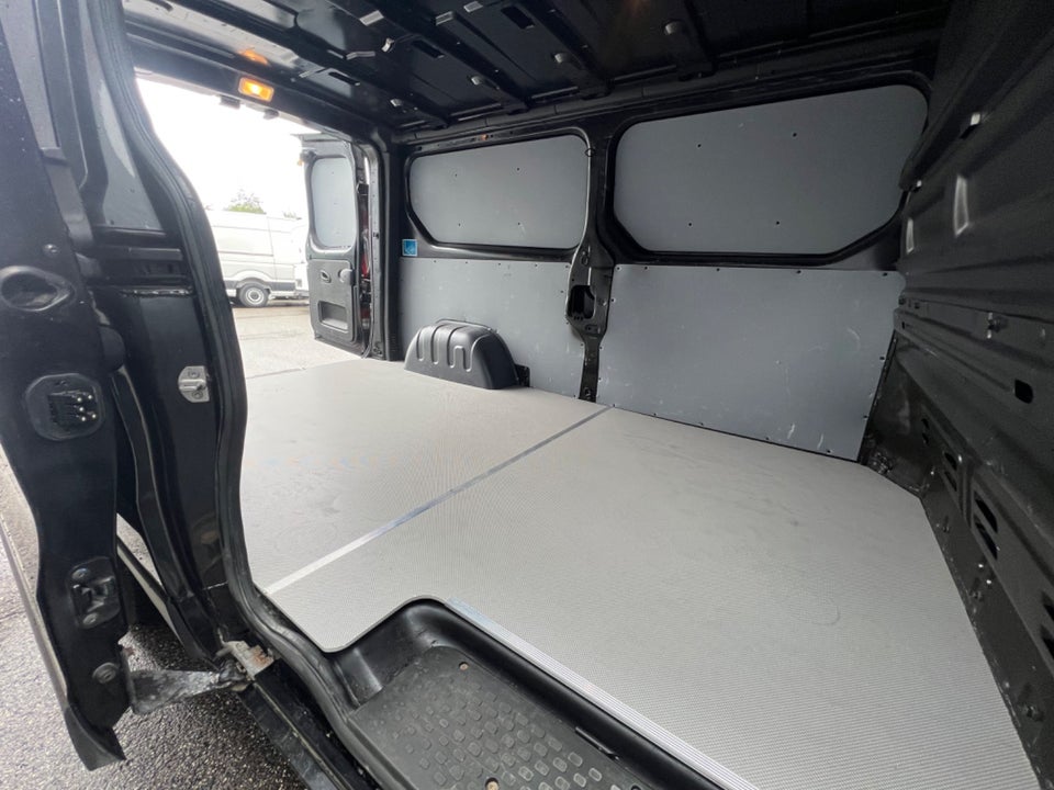 Renault Trafic T29 2,0 dCi 120 L2H1