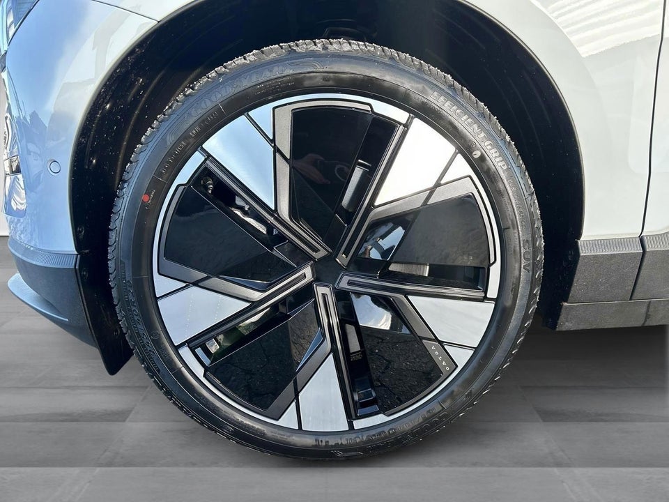 Volvo EX30 Extended Range Ultra 5d
