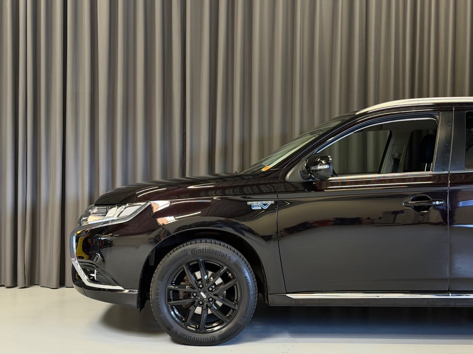 Mitsubishi Outlander 2,0 PHEV Instyle CVT 4WD 5d