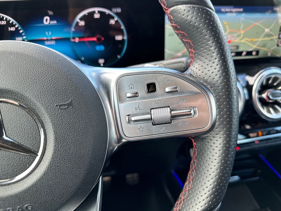 Mercedes EQA300 AMG Line 4Matic 5d