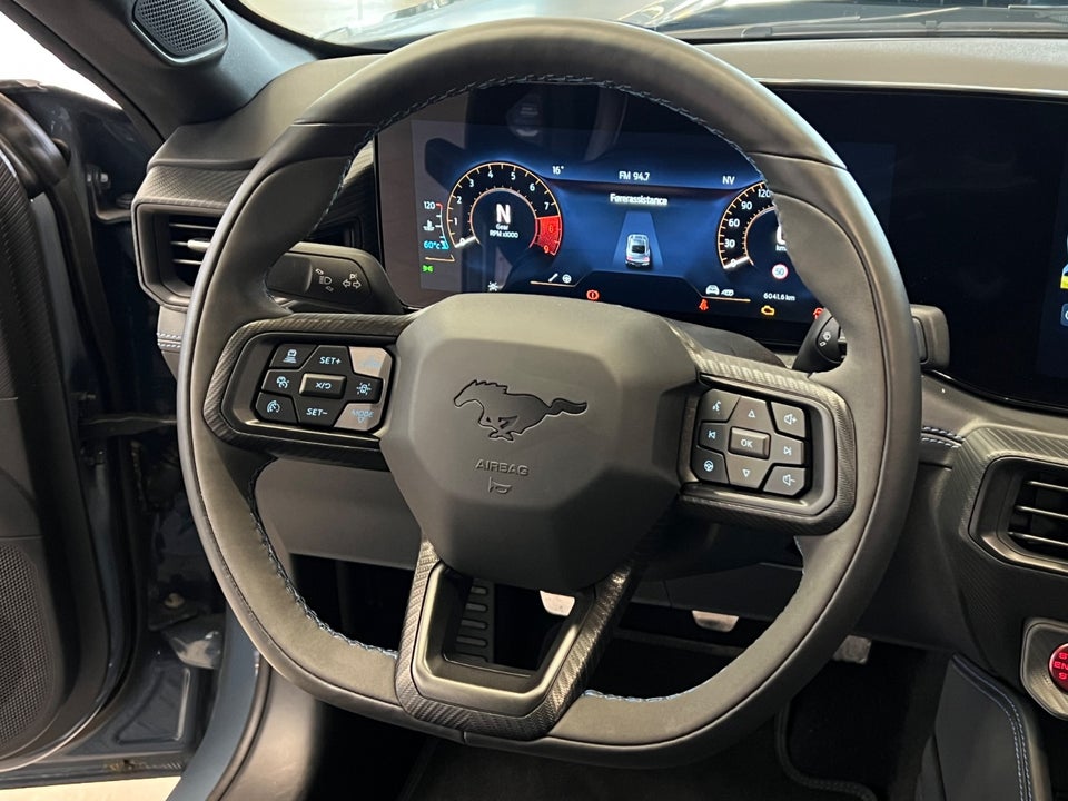 Ford Mustang 5,0 V8 Dark Horse Coupé 2d