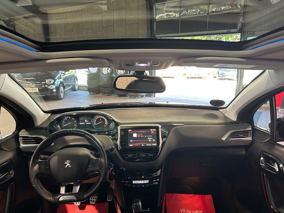 Peugeot 2008 1,6 BlueHDi 100 GT Line Sky 5d