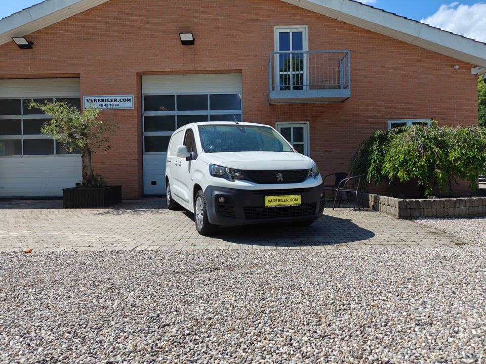 Peugeot Partner 1,5 BlueHDi 100 L1V1 Ultimate Van