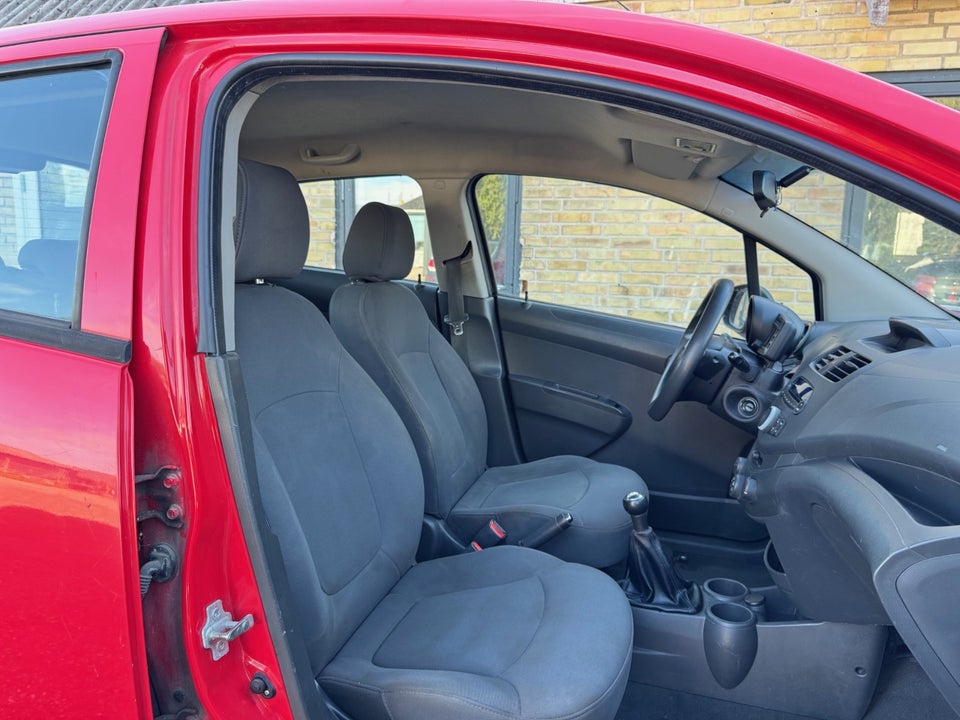 Chevrolet Spark 1,0 LE 5d